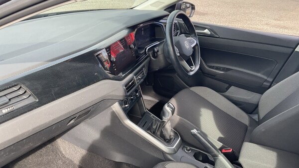 Used Volkswagen Polo 2022 for sale - 76112365: Photo 2