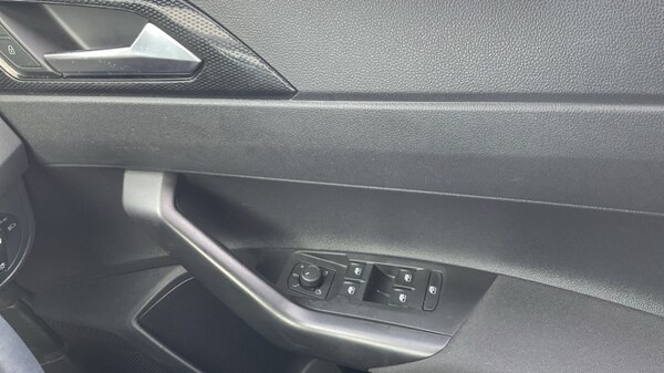 Used Volkswagen Polo 2022 for sale - 76112365: Photo 37