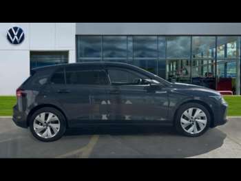 Used Volkswagen Golf 2024 for sale - 74616099: Photo