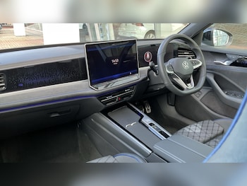 Used Volkswagen Passat 2025 for sale - 75943306: Photo