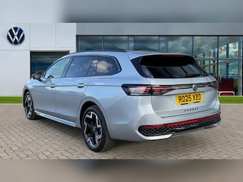 Used Volkswagen Passat 2025 for sale - 75943306: Photo