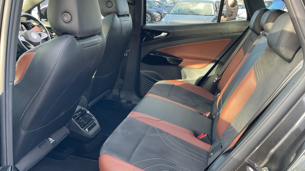 Used Volkswagen ID.4 2021 for sale - 76738145: Photo 15