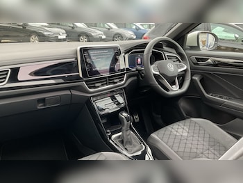 Used Volkswagen T-Roc 2025 for sale - 76452146: Photo