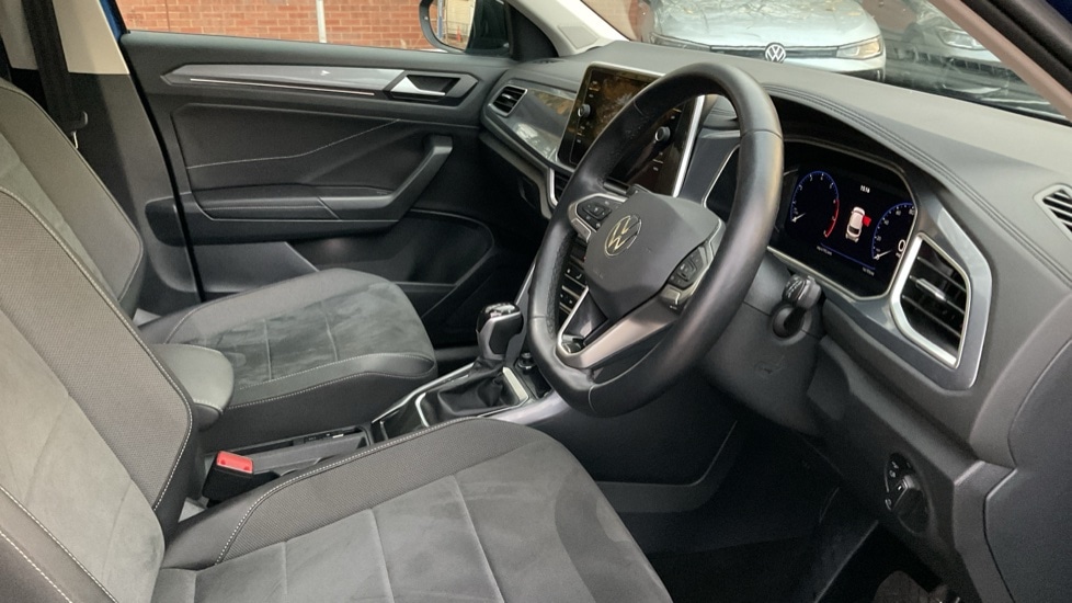 Used Volkswagen T-Roc 2022 for sale - 76635570: Photo 26