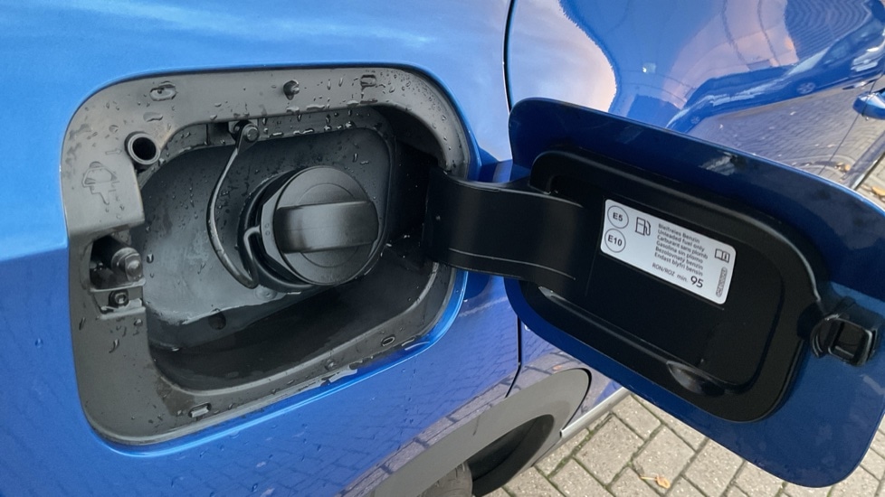 Used Volkswagen T-Roc 2022 for sale - 76635570: Photo 29