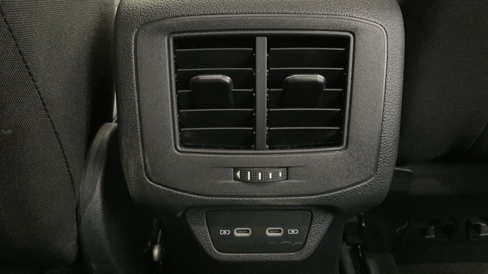 Used Volkswagen T-Roc 2022 for sale - 76635570: Photo 34