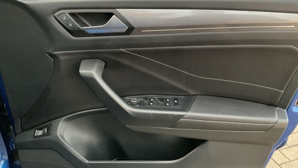 Used Volkswagen T-Roc 2022 for sale - 76635570: Photo 37