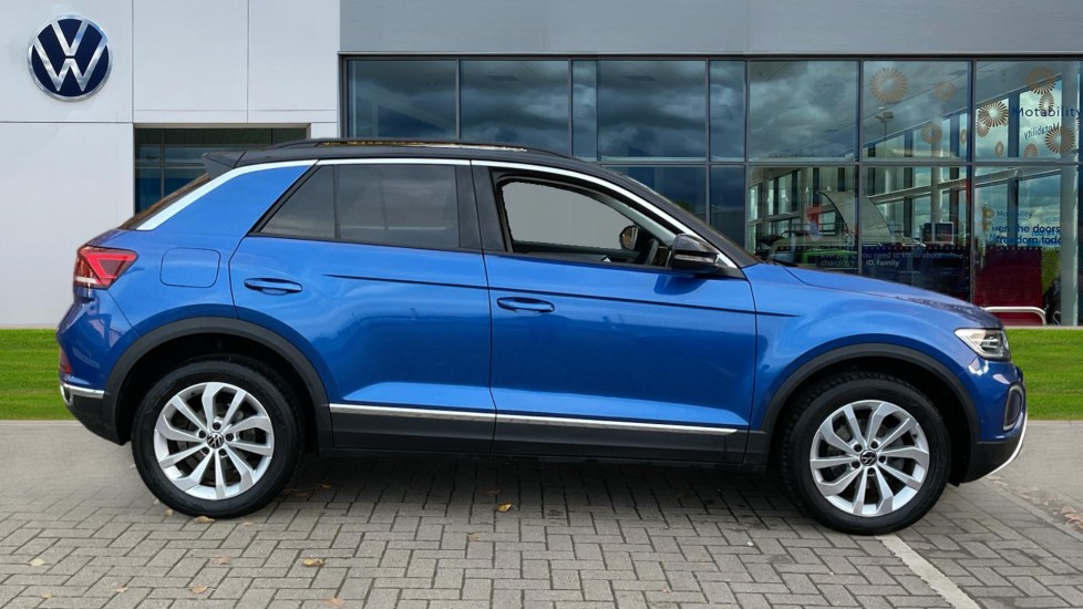 Used Volkswagen T-Roc 2022 for sale - 76635570: Photo 4