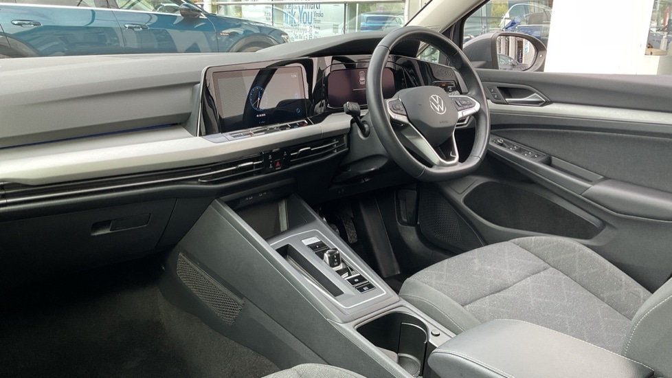 Used Volkswagen Golf 2023 for sale - 76018177: Photo 2