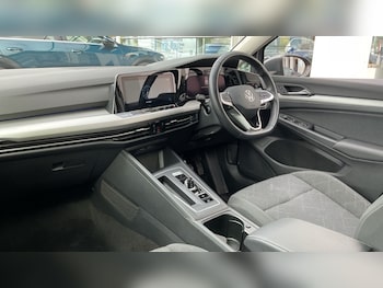 Used Volkswagen Golf 2023 for sale - 76018177: Photo 2