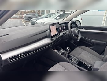 Used Volkswagen Golf 2024 for sale - 76948510: Photo