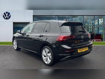 Used Volkswagen Golf 2024 for sale - 76948510: Photo