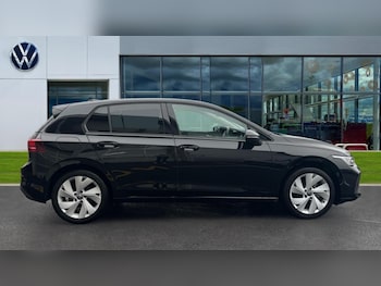 Used Volkswagen Golf 2024 for sale - 76948510: Photo