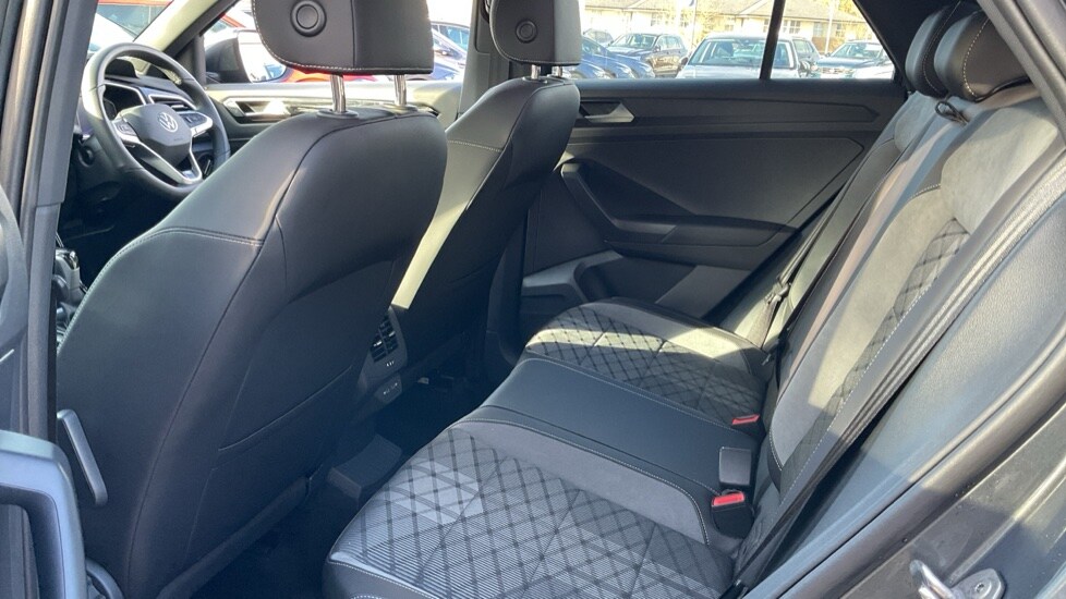 Used Volkswagen T-Roc 2025 for sale - 75522176: Photo 15