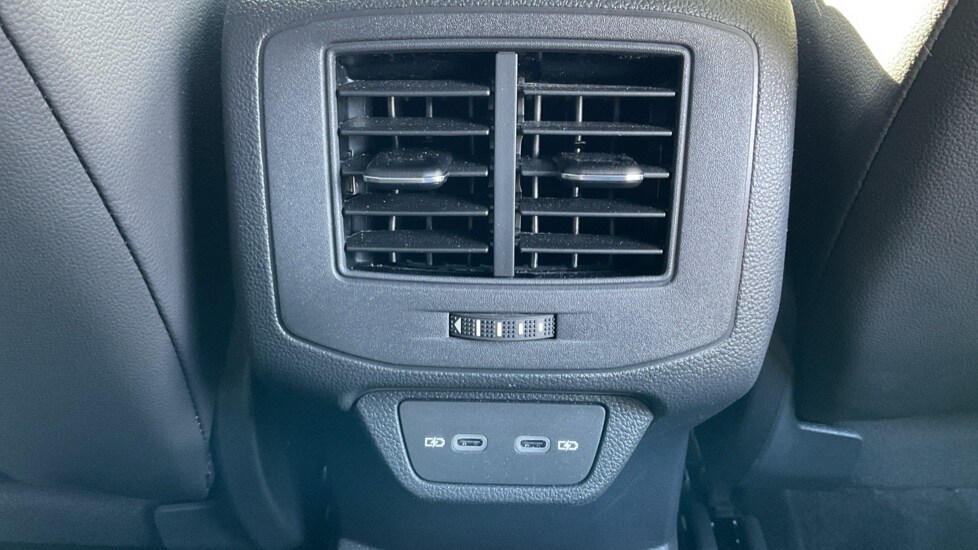 Used Volkswagen T-Roc 2025 for sale - 75522176: Photo 34