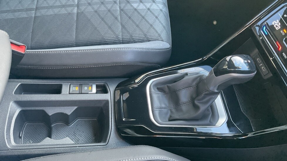 Used Volkswagen T-Roc 2025 for sale - 75522176: Photo 35