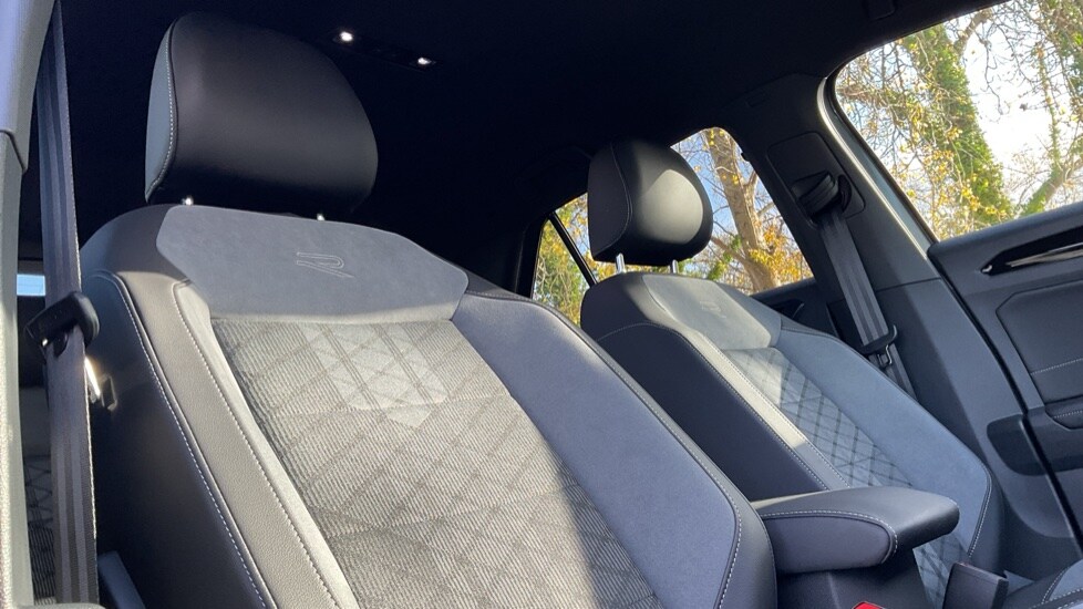 Used Volkswagen T-Roc 2025 for sale - 75522176: Photo 38