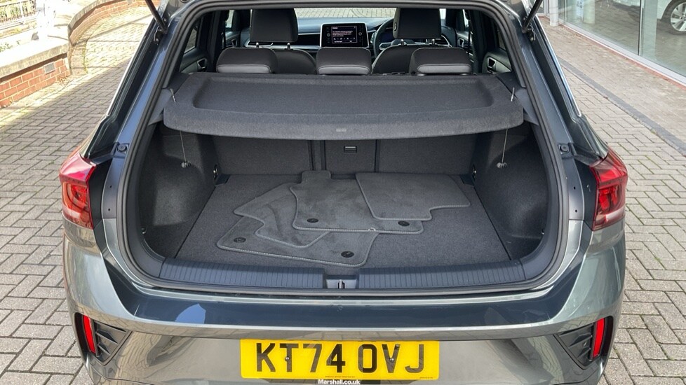 Used Volkswagen T-Roc 2025 for sale - 75874126: Photo 16