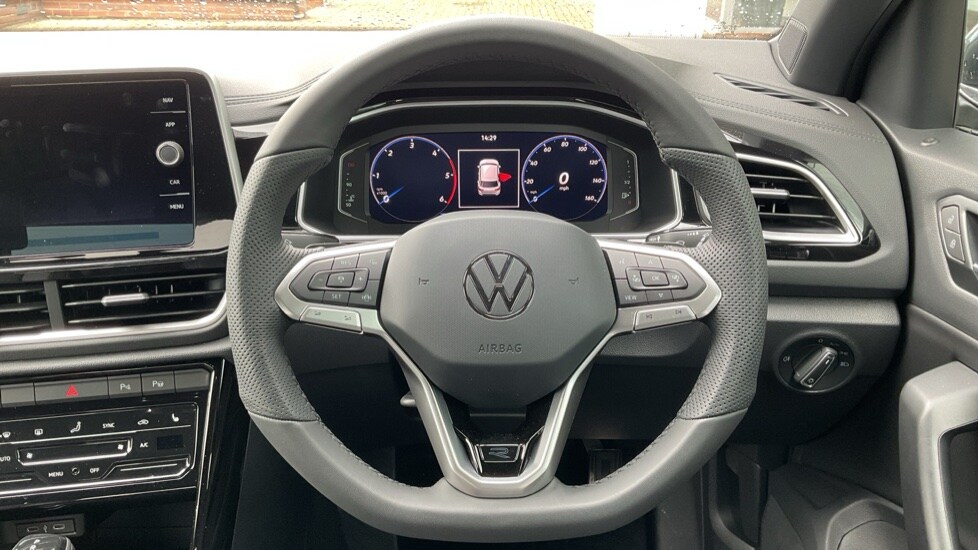 Used Volkswagen T-Roc 2025 for sale - 75874126: Photo 27