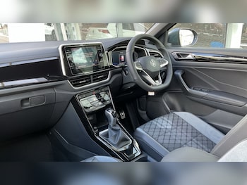 Used Volkswagen T-Roc 2025 for sale - 75874126: Photo