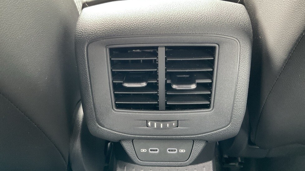 Used Volkswagen T-Roc 2025 for sale - 75874126: Photo 34