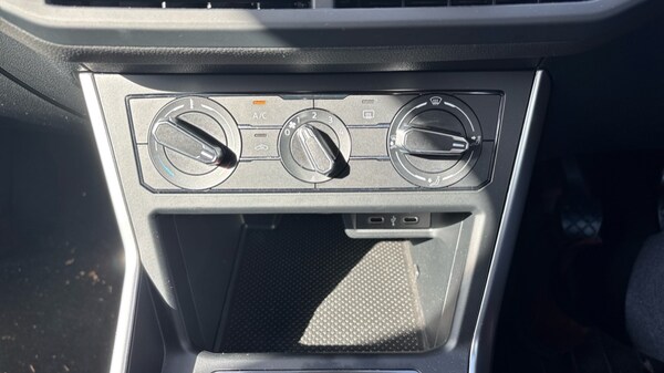 Used Volkswagen Polo 2022 for sale - 76092030: Photo 30