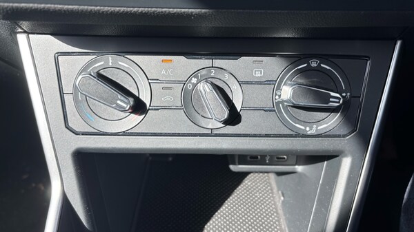 Used Volkswagen Polo 2022 for sale - 76092030: Photo 36