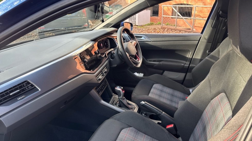 Used Volkswagen Polo 2022 for sale - 76766327: Photo 2