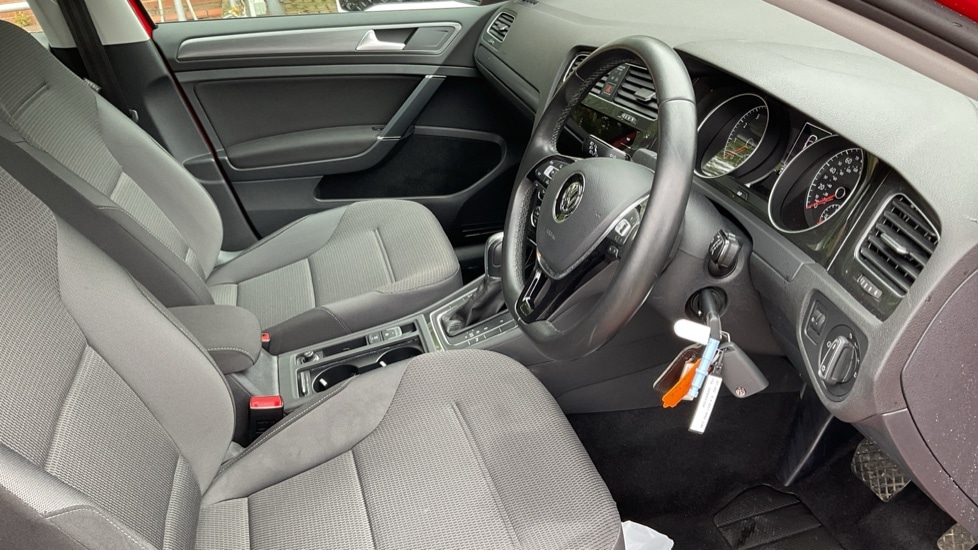 Used Volkswagen Golf 2017 for sale - 76191055: Photo 26