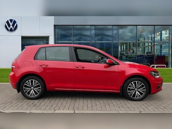 Used Volkswagen Golf 2017 for sale - 76191055: Photo 4