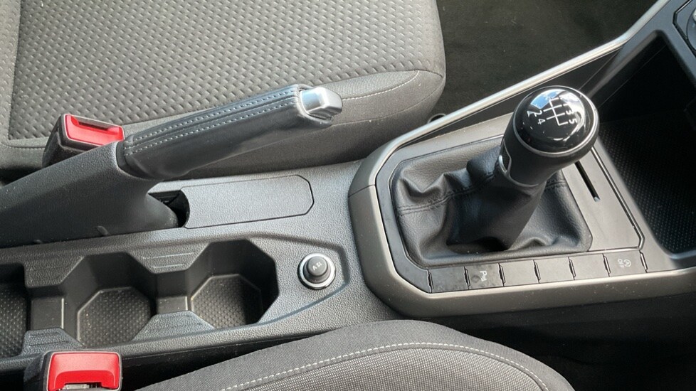 Used Volkswagen Polo 2021 for sale - 76015240: Photo 35