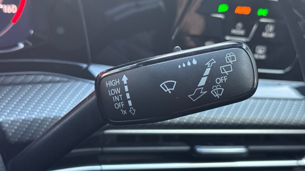 Used Volkswagen Golf 2022 for sale - 76766356: Photo 31