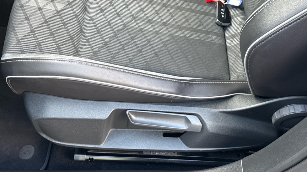 Used Volkswagen Golf 2022 for sale - 76766356: Photo 38