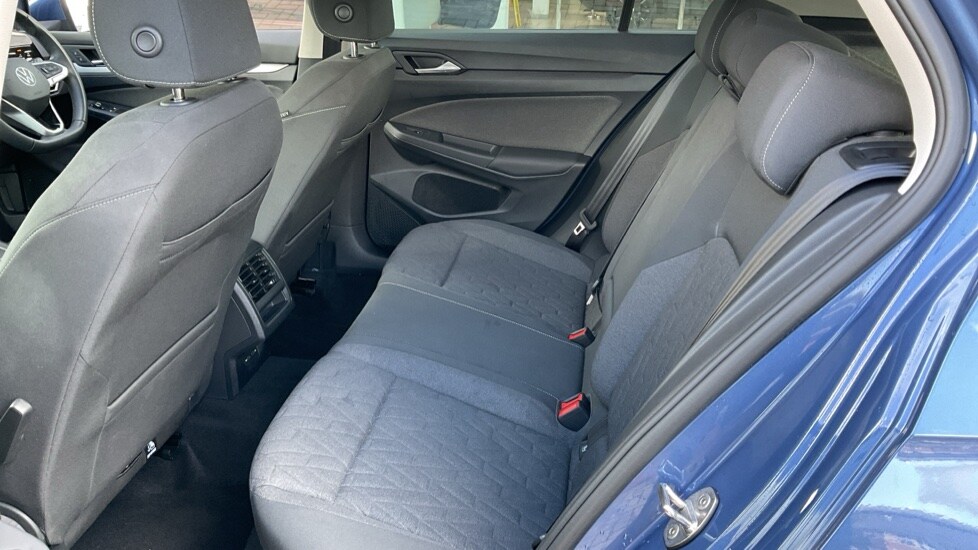 Used Volkswagen Golf 2024 for sale - 75874292: Photo 15