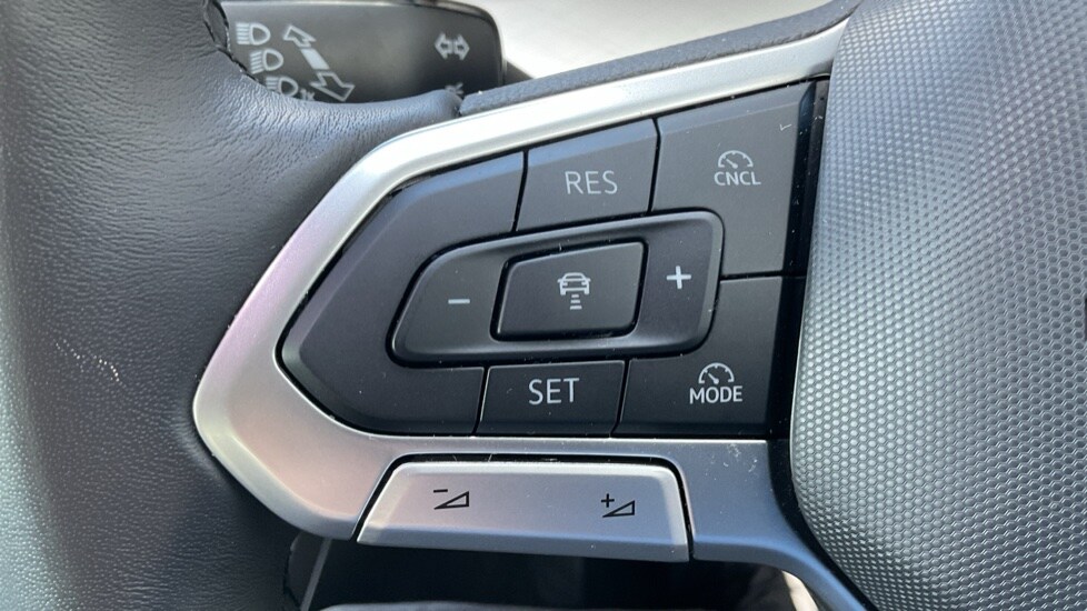 Used Volkswagen Golf 2024 for sale - 75874292: Photo 31