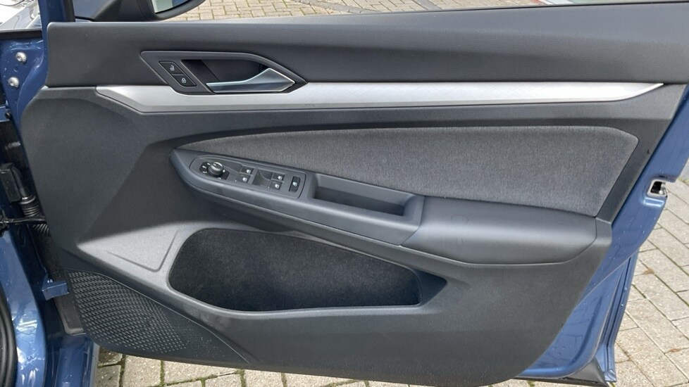 Used Volkswagen Golf 2024 for sale - 75874292: Photo 37