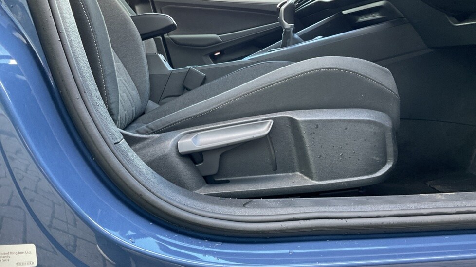 Used Volkswagen Golf 2024 for sale - 75874292: Photo 39