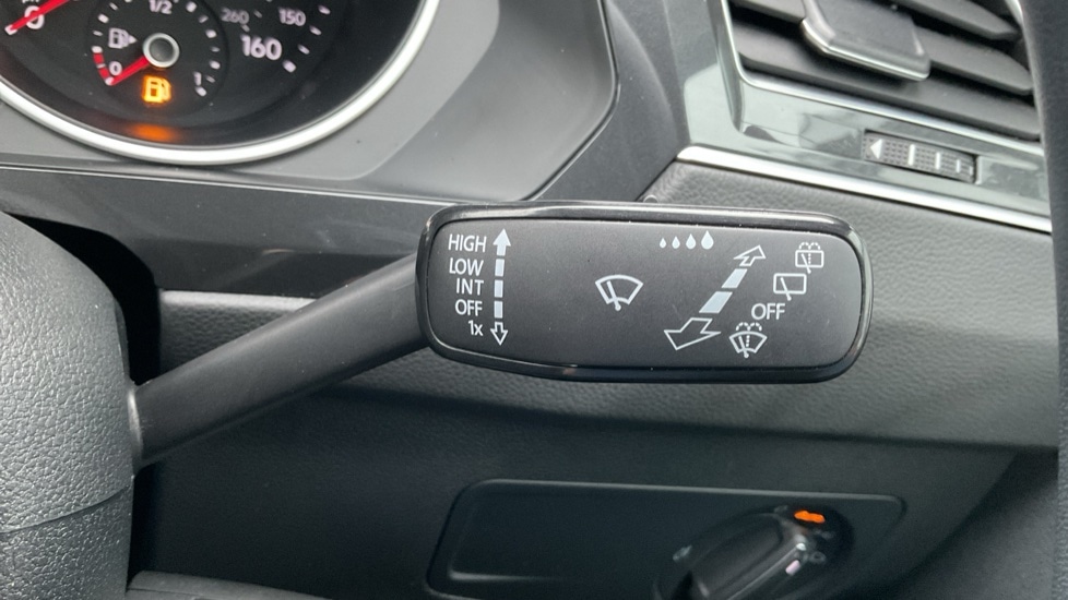 Used Volkswagen Tiguan 2021 for sale - 76766175: Photo 32