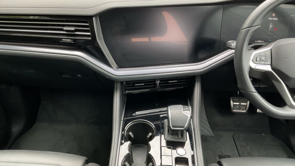 Used Volkswagen Touareg 2025 for sale - 76519371: Photo 13