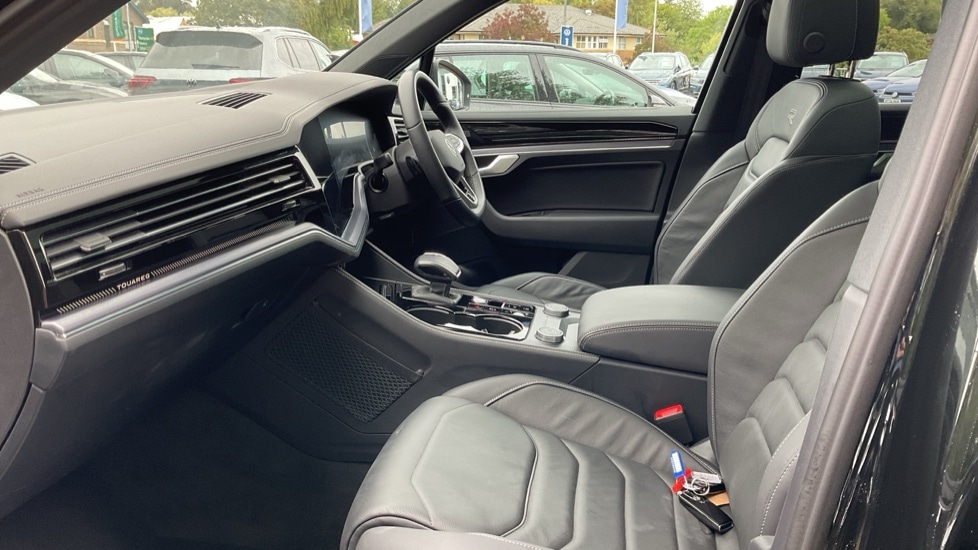 Used Volkswagen Touareg 2025 for sale - 76519371: Photo 28