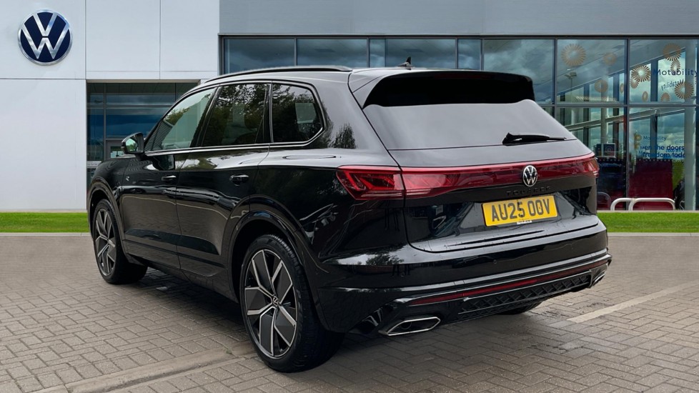 Used Volkswagen Touareg 2025 for sale - 76519371: Photo 3