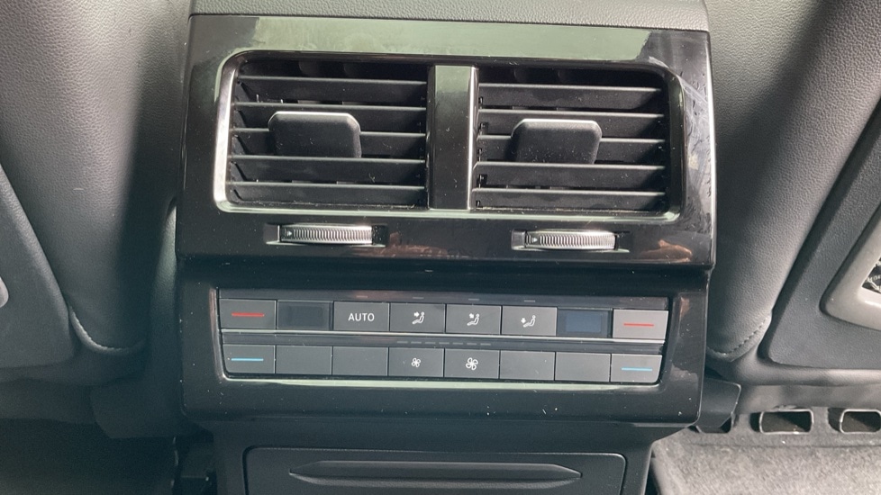 Used Volkswagen Touareg 2025 for sale - 76519371: Photo 34