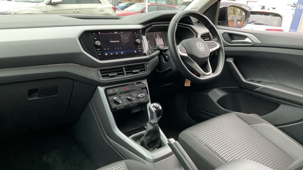 Used Volkswagen T-Cross 2022 for sale - 76841897: Photo 2