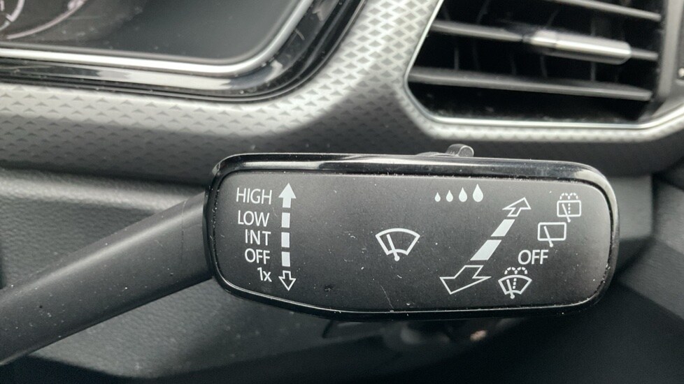 Used Volkswagen T-Cross 2022 for sale - 76841897: Photo 32