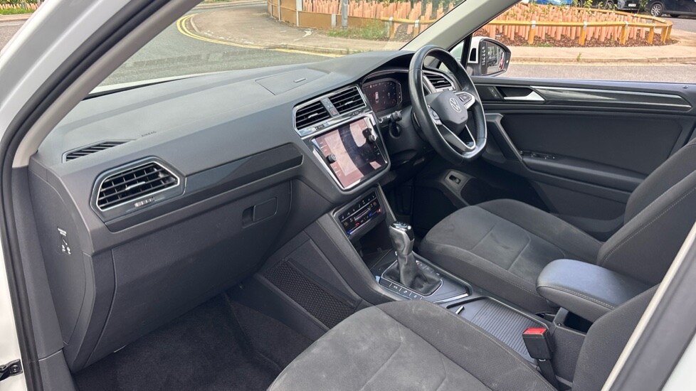Used Volkswagen Tiguan 2021 for sale - 76033611: Photo 2