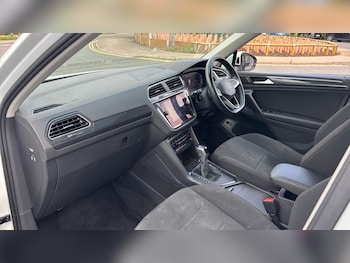 Used Volkswagen Tiguan 2021 for sale - 76033611: Photo 2