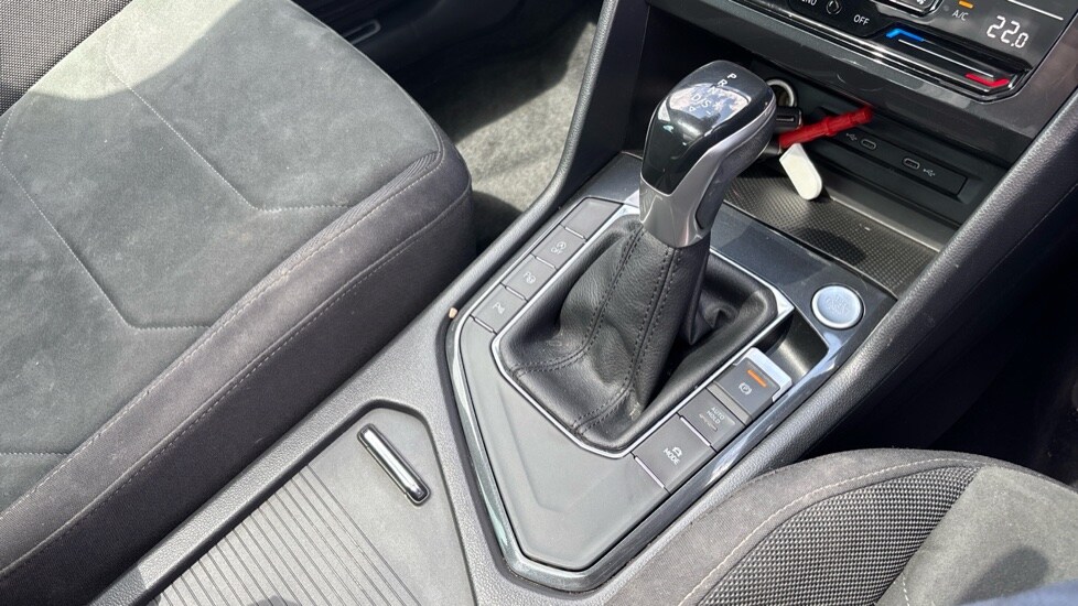 Used Volkswagen Tiguan 2021 for sale - 76033611: Photo 31