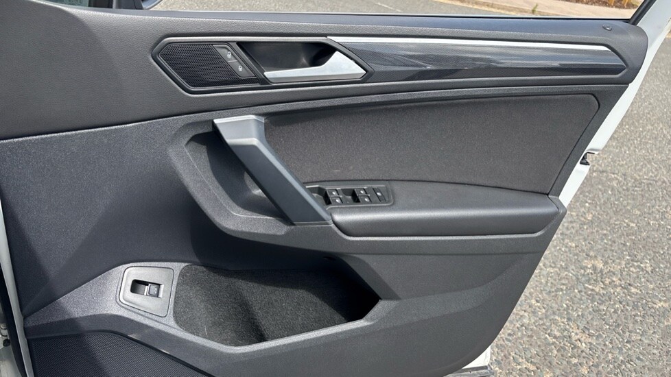 Used Volkswagen Tiguan 2021 for sale - 76033611: Photo 32