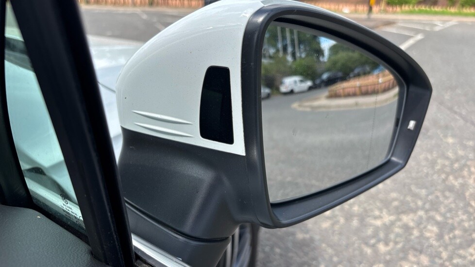 Used Volkswagen Tiguan 2021 for sale - 76033611: Photo 34
