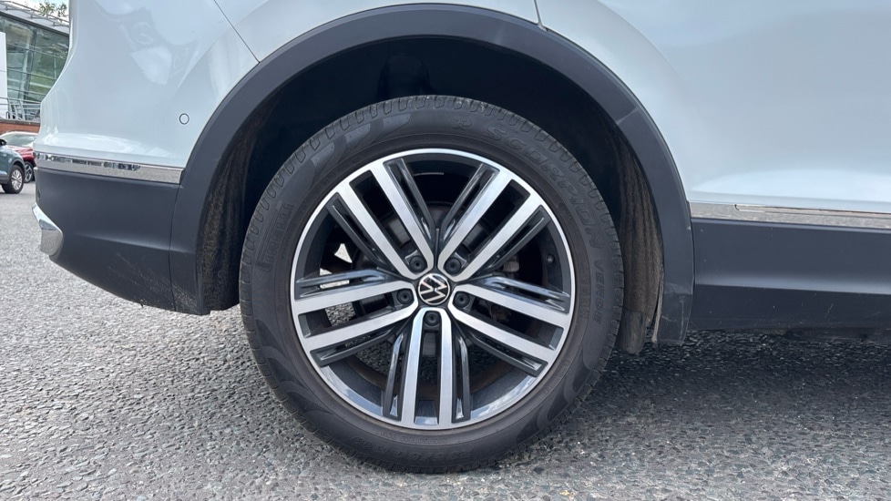 Used Volkswagen Tiguan 2021 for sale - 76033611: Photo 5